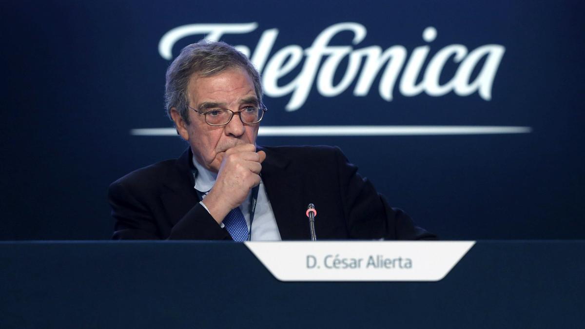 Muere César Alierta, el poderoso financiero que privatizó Tabacalera y transformó Telefónica