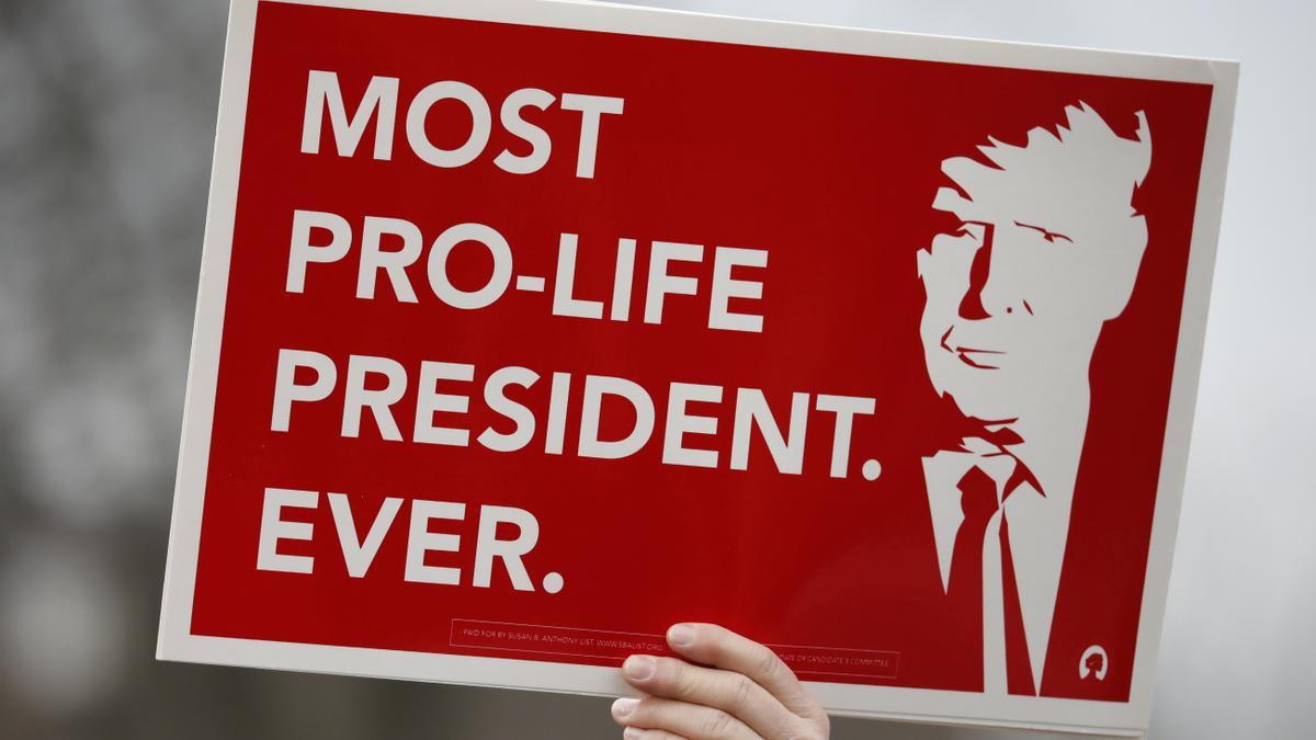 Volantazos de Trump, una victoria demócrata y nuevos retrocesos: el aborto sacude la precampaña en EEUU