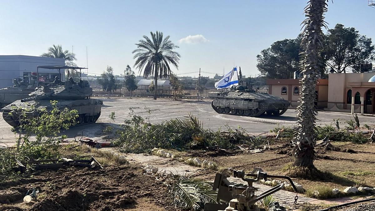 Gaza queda completamente aislada tras la toma del paso de Rafah por Israel