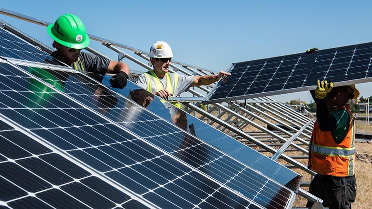 España entra en el podio mundial de los productores solares