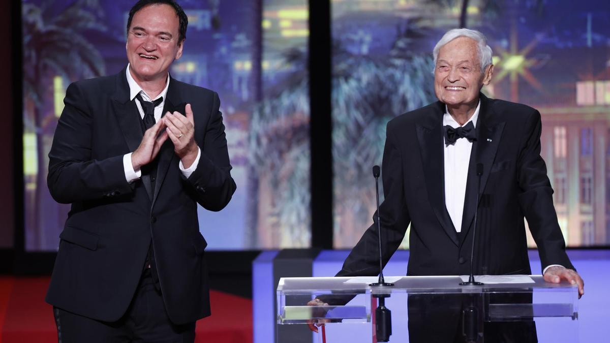 Quentin Tarantino junto a Roger Corman en la última clausura del Festival de Cannes