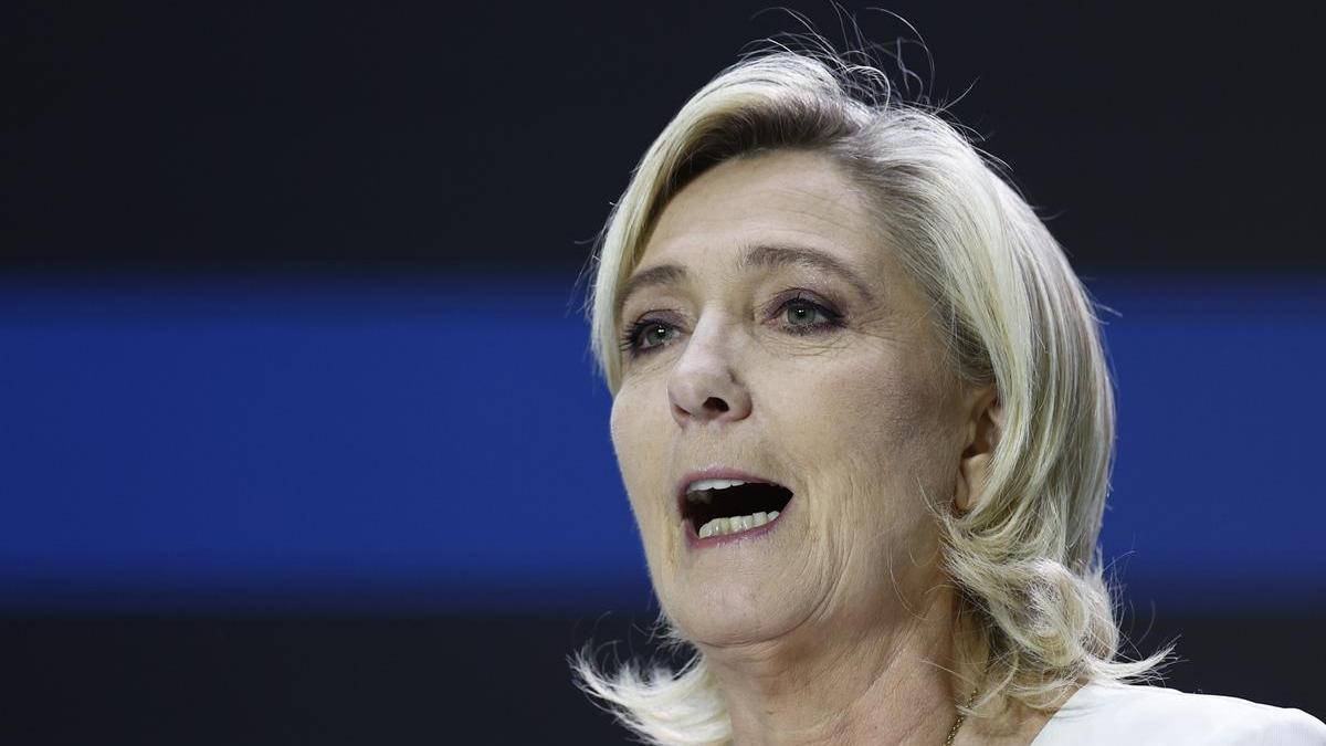 Le Pen emplaza a Meloni a formar un 