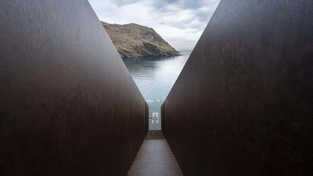 Monumento a Walter Benjamin en Portbou.