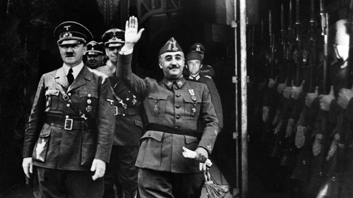 Francisco Franco con Adolf Hitler en Hendaya (Francia) el 23 de octubre de 1940.