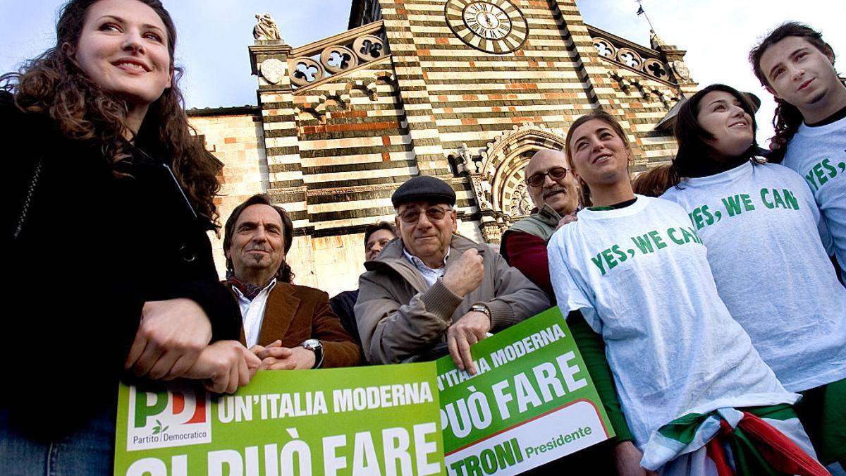 Seguidores de Walter Veltroni en Montecatini durante su campaña a las elecciones generales de 2008.