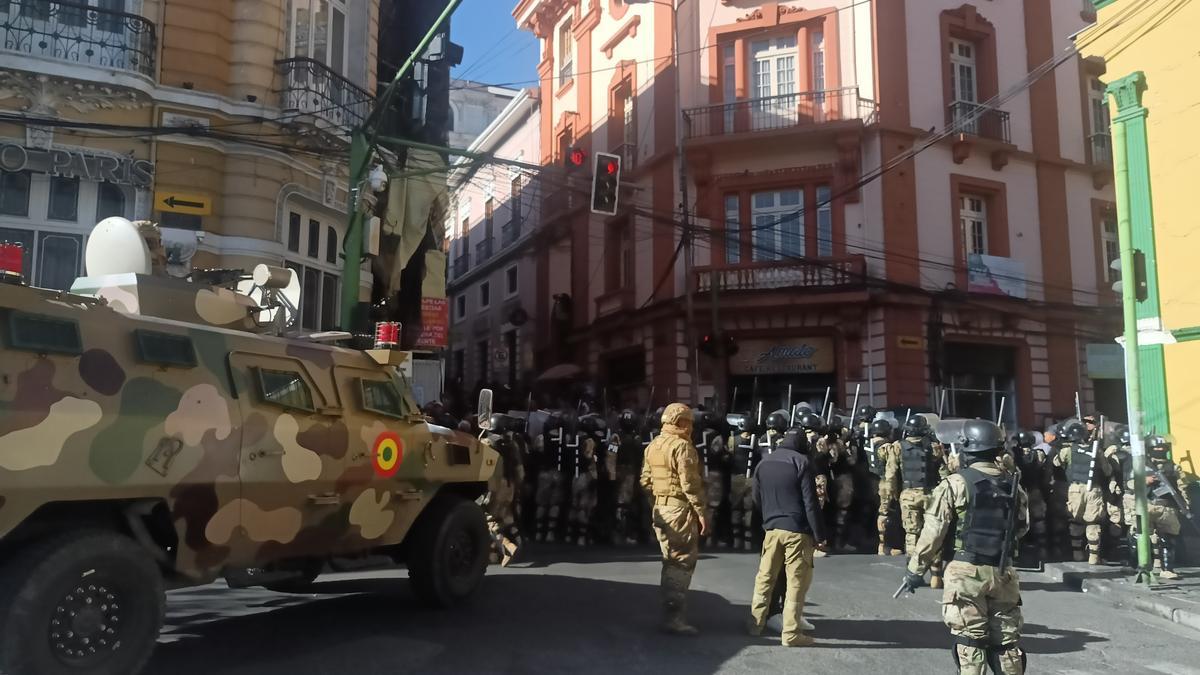 El Gobierno de Bolivia denuncia un golpe de Estado del Ejército