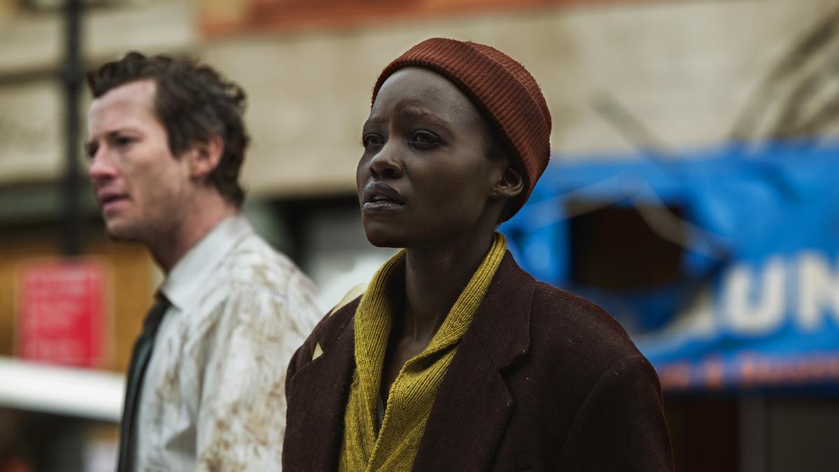 Joseph Quinn y Lupita Nyong'o