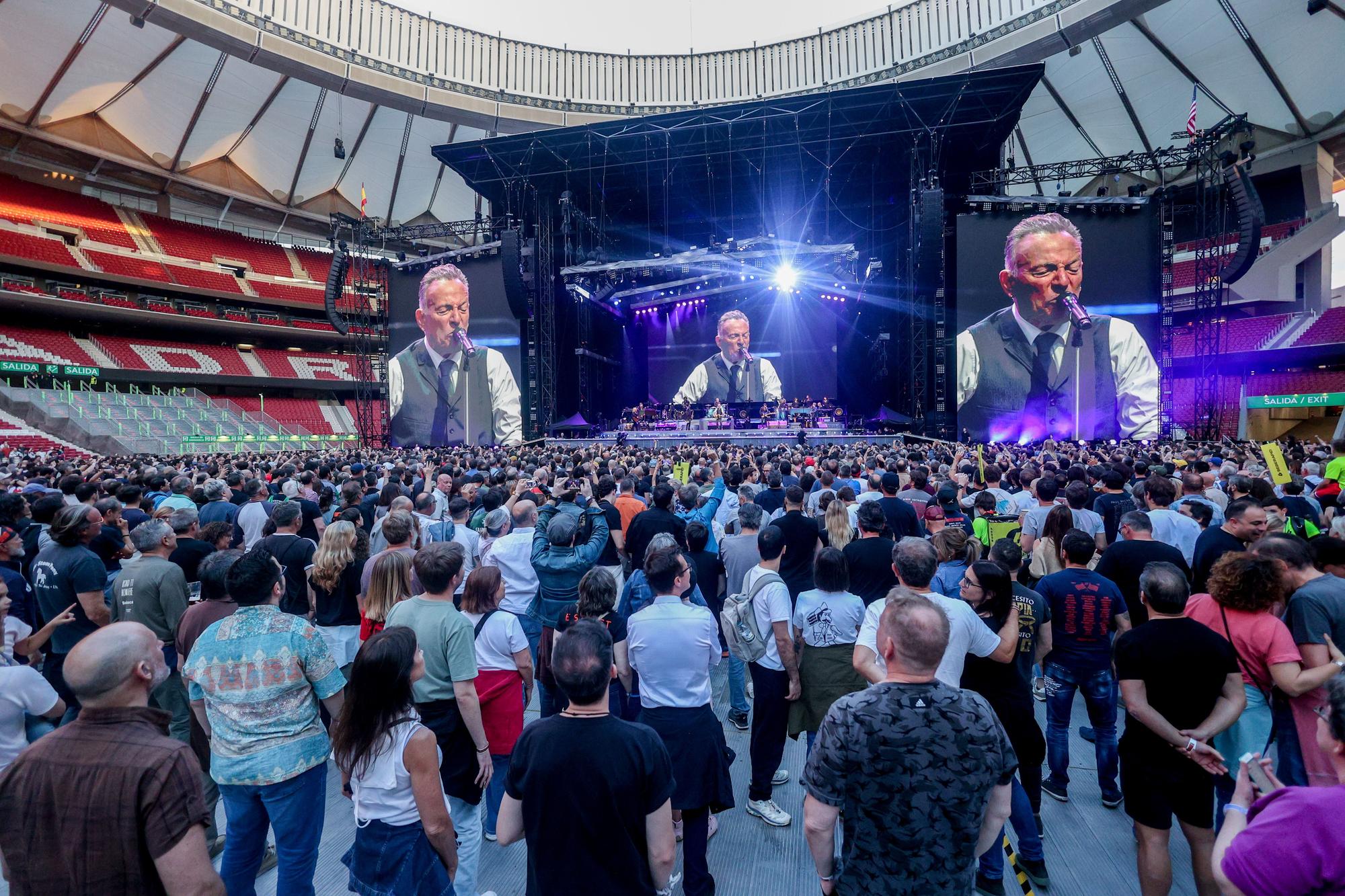 Bruce Springsteen durante su actuación en el Estadio Civitas Metropolitano, a 12 de junio de 2024