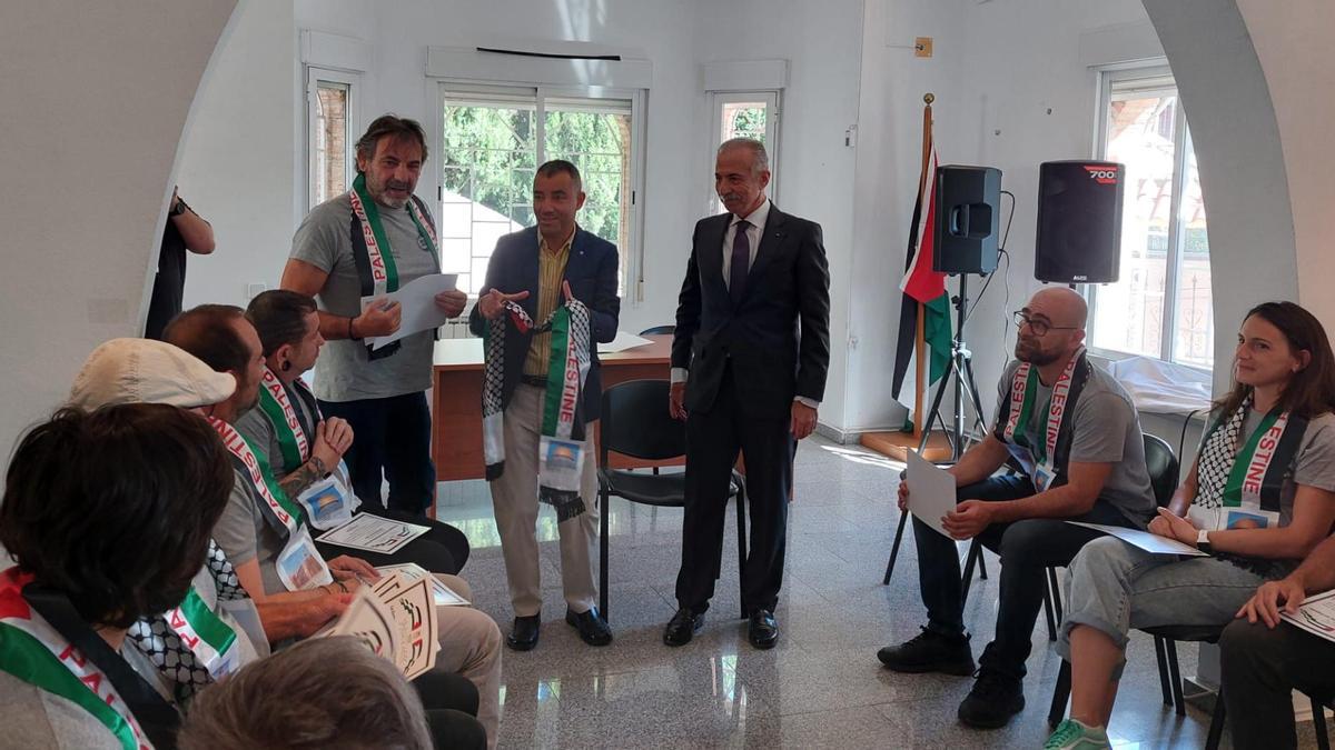 La embajada de Palestina en España homenajea a los voluntarios de Open Arms que rompieron el bloqueo naval a Gaza