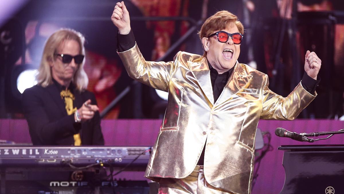 Elton John pidió a la Cámara de los Comunes medidas para aliviar los efectos del Brexit en la música. 