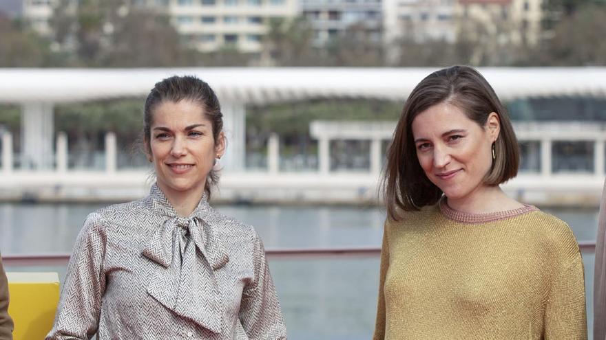 María Zamora junto a Carla Simón durante la presentación de Alcarràs en el Festival de Málaga. EFE/Daniel Pérez