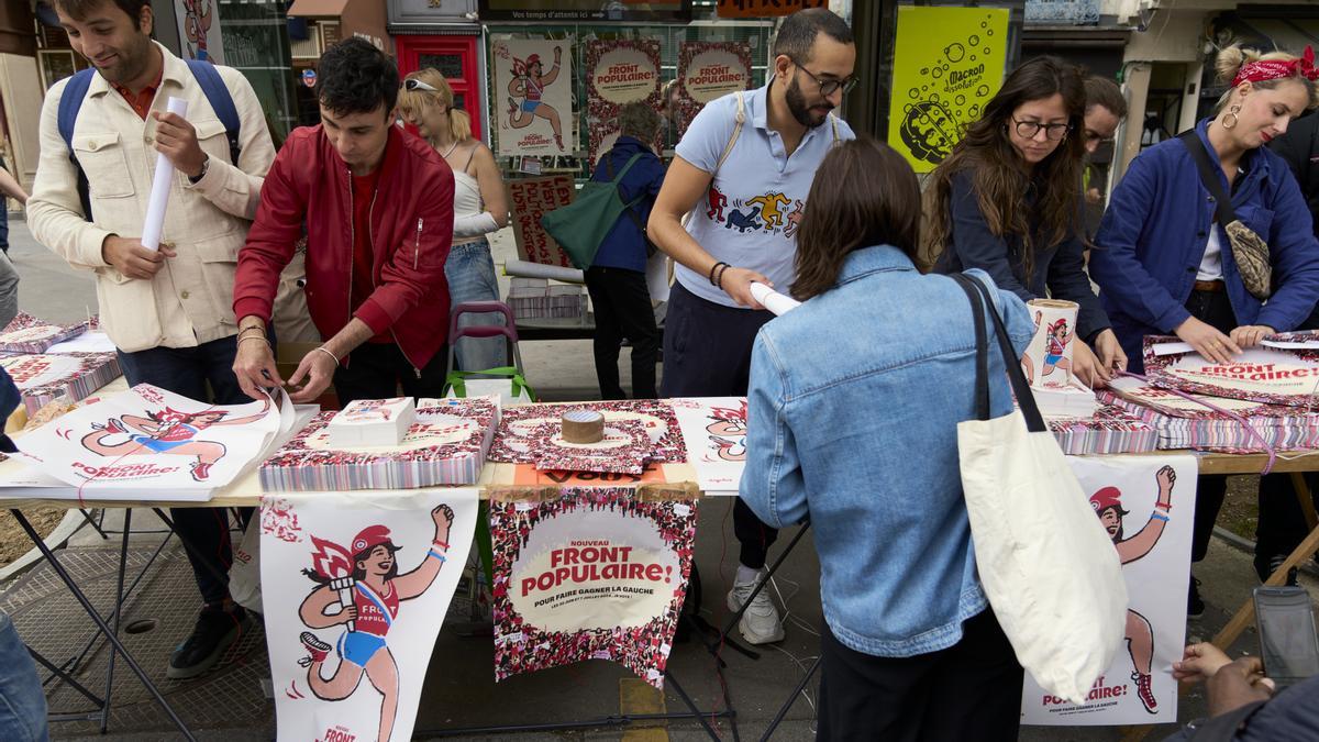 Los partidos franceses se lanzan a una campaña relámpago entre llamamientos a parar el ascenso de la extrema derecha