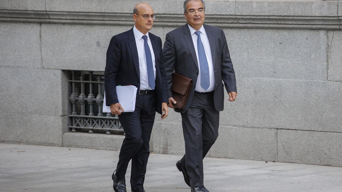 La Audiencia Nacional confirma que el ex presidente del Banco Popular Ángel Ron debe ser juzgado por estafa
