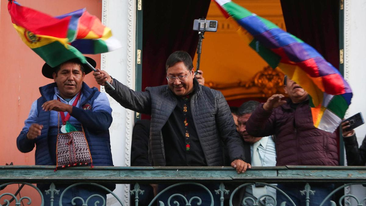 Luis Arce agradece al pueblo de Bolivia su compromiso contra el golpe de Estado.