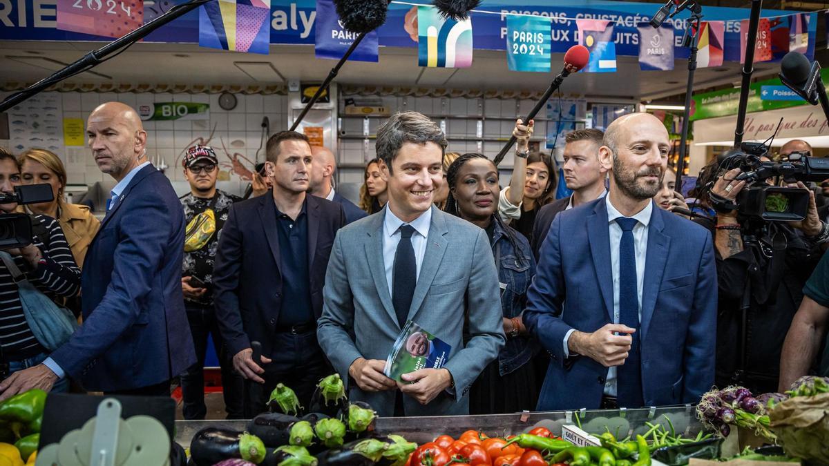 El Frente Popular de izquierdas y los macronistas se unen en Francia para frenar a Le Pen en más de 200 circunscripciones