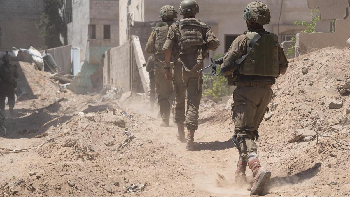 El Ejército israelí mata al menos a 29 personas en un ataque contra una escuela en el sur de Gaza