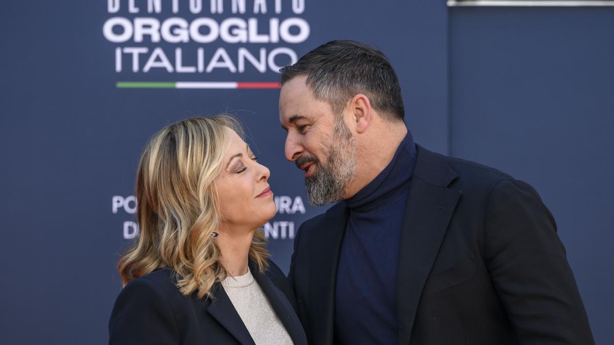 Giorgia Meloni y Santiago Abascal, el 17 de diciembre de 2023 en Roma.