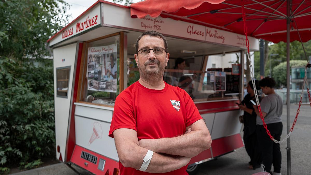 José Martínez, heladero de Montreuil y dueño de Glaces Martínez.