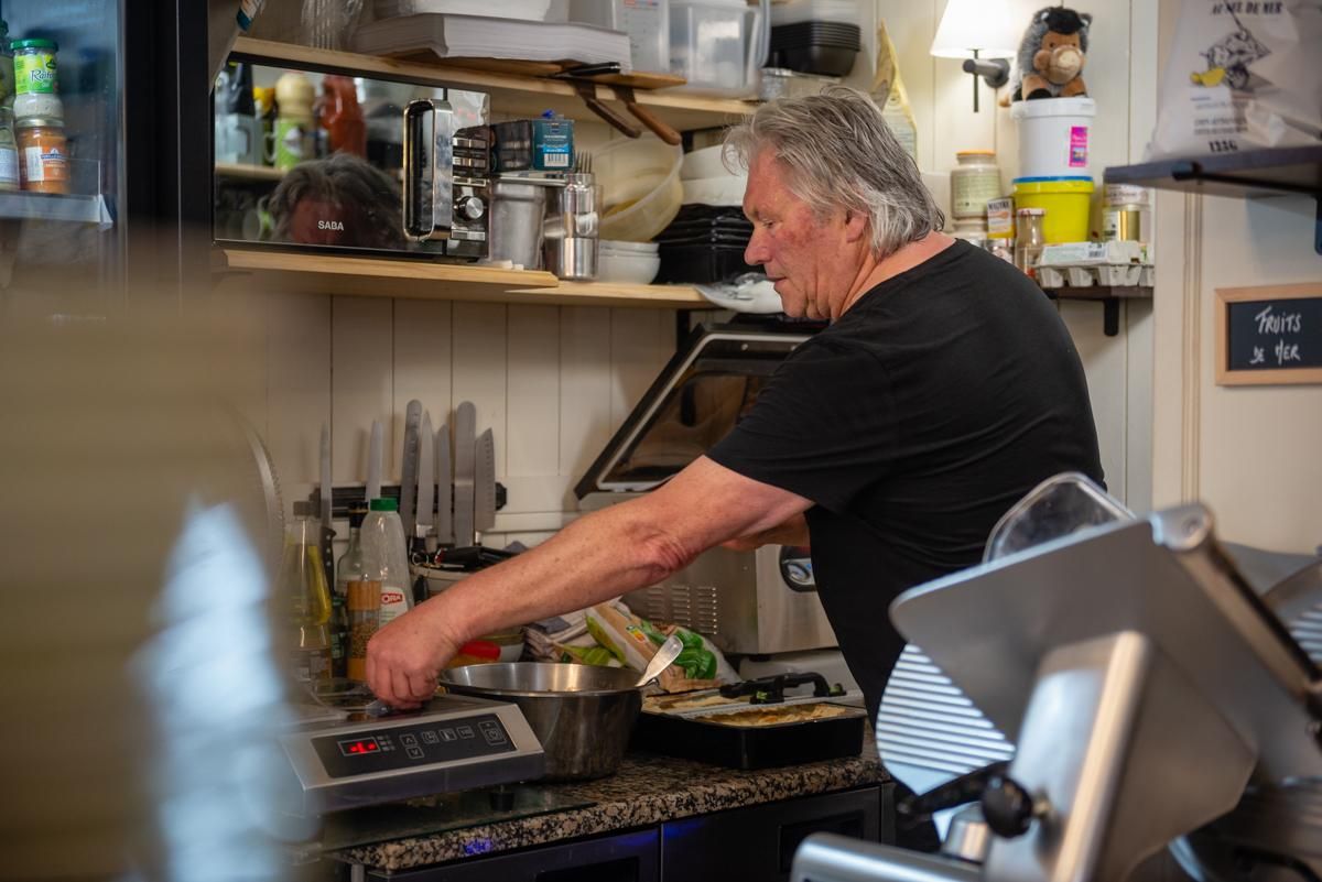 Jean Bernard, en su restaurante en Meaux.