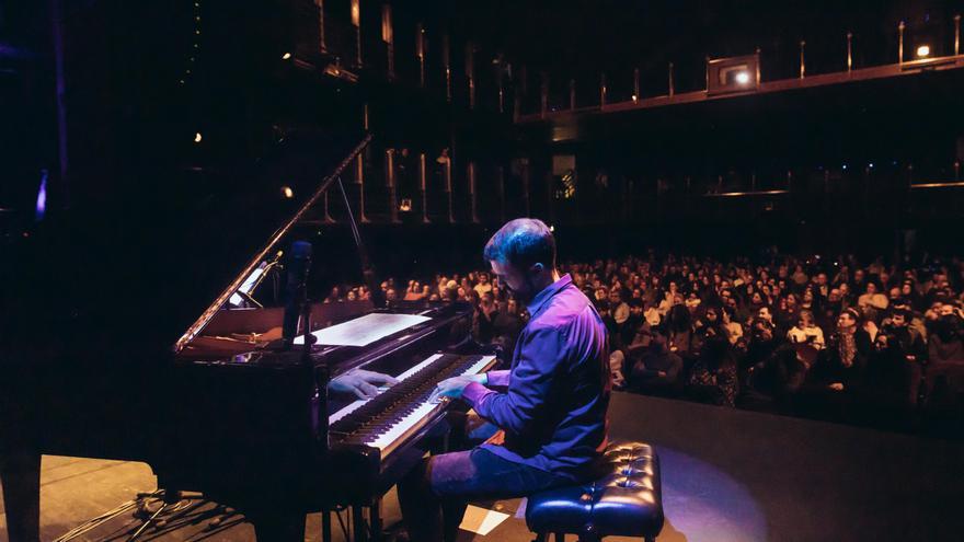 Albert Marqués al piano