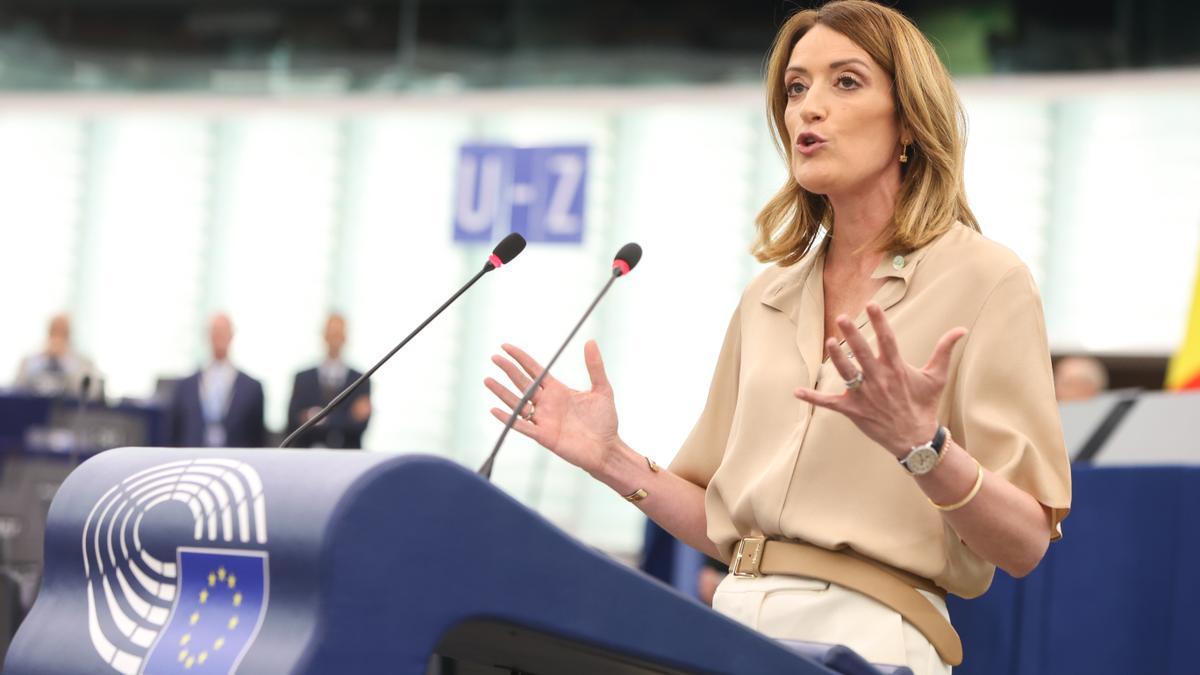 Roberta Metsola, reelegida presidenta del Parlamento Europeo con una gran mayoría