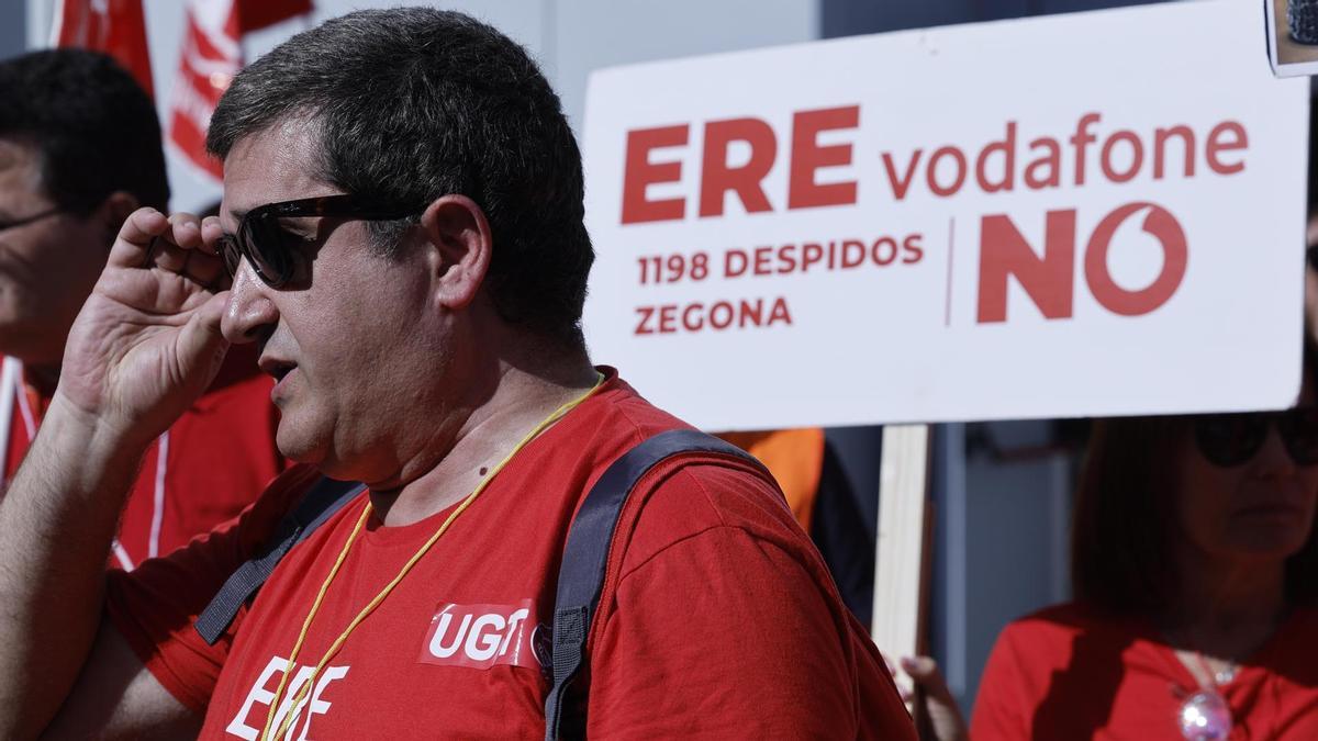 Ultimátum de Zegona a los trabajadores de Vodafone con condiciones lejanas a lo que piden los sindicatos para el ERE