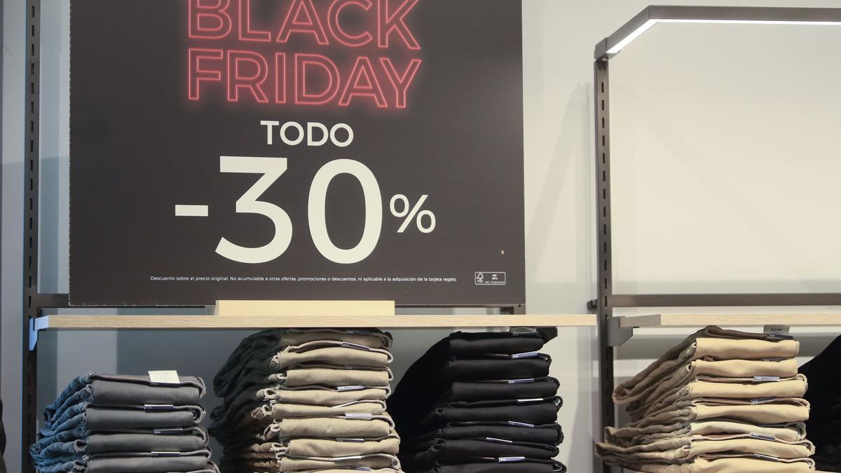 Consumo multa con 90.000 euros a dos empresas de comercio electrónico por “falsas rebajas” durante el Black Friday