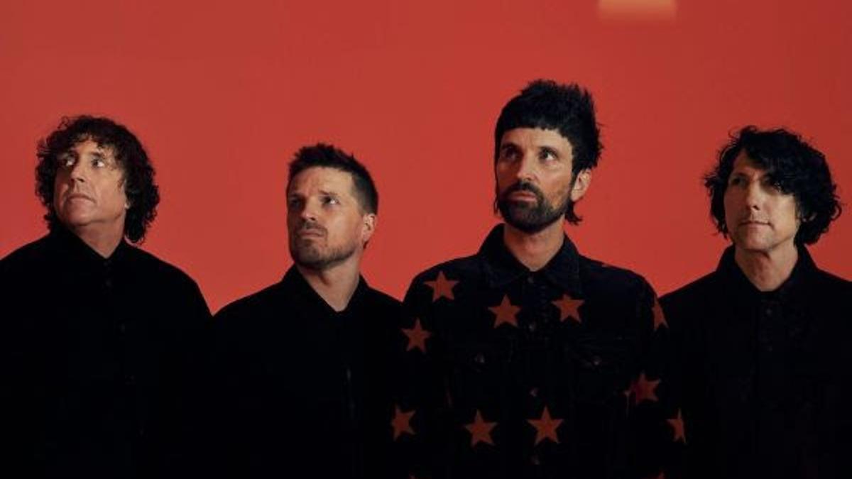 Kasabian, en una imagen promocional para su nuevo disco, 