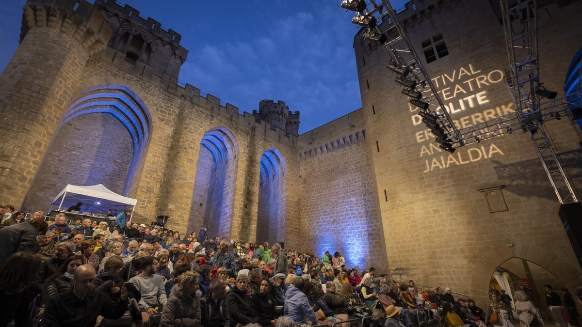 El Festival de Teatro de Olite mira de frente al futuro y olvida su pasado clásico