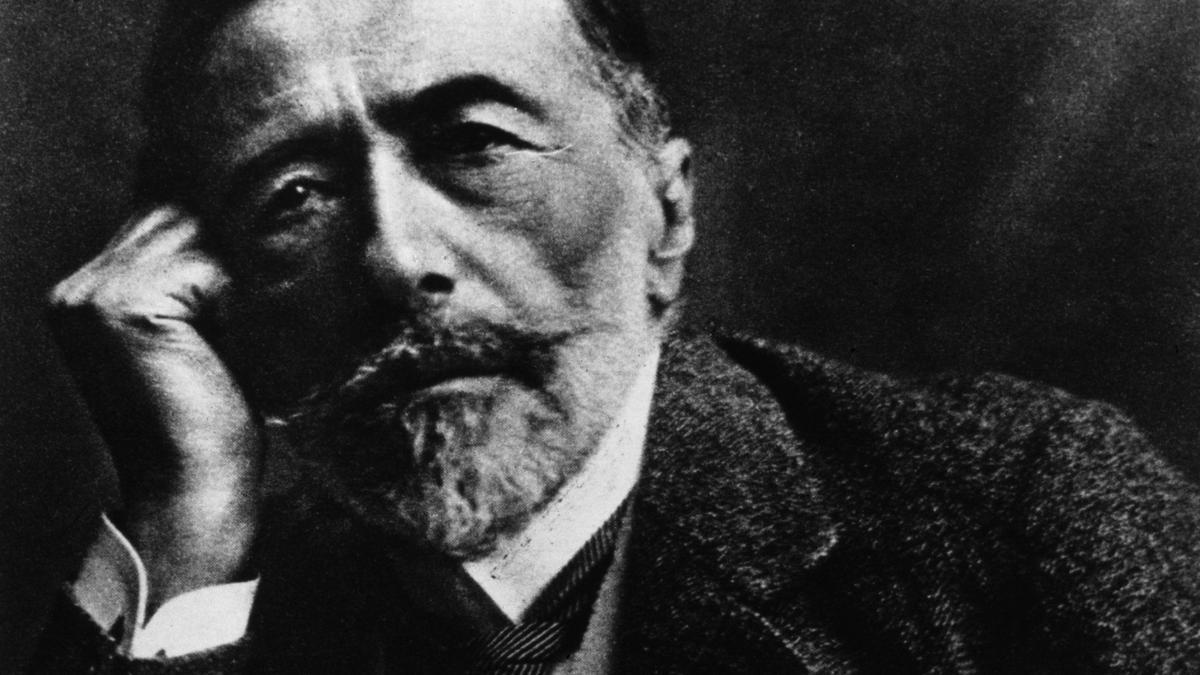 Joseph Conrad, el forastero desencantado que denunció los abusos de Occidente en África