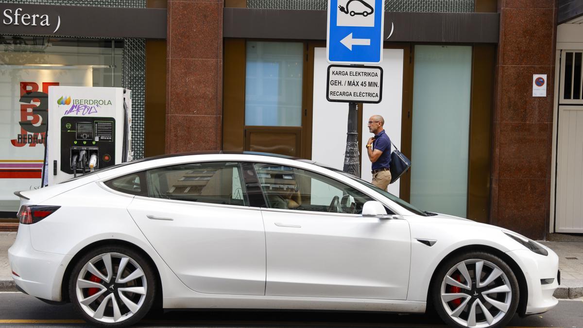 La Comisión Europea impone un arancel del 9% a los coches de Tesla