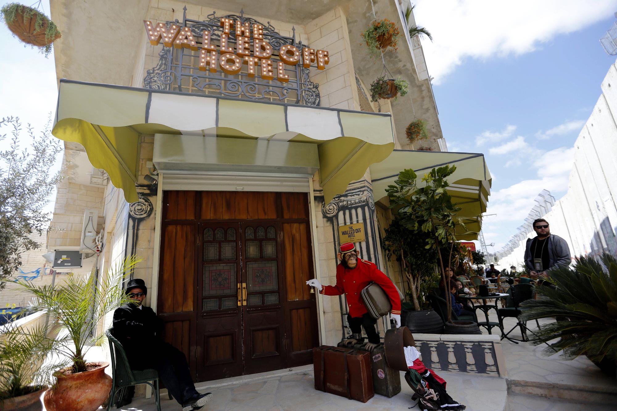 Una imagen de archivo de The Wallef Off Hotel cuando se abrió, en marzo de 2017 MIDEAST PALESTINIANS BANKSY HOTEL