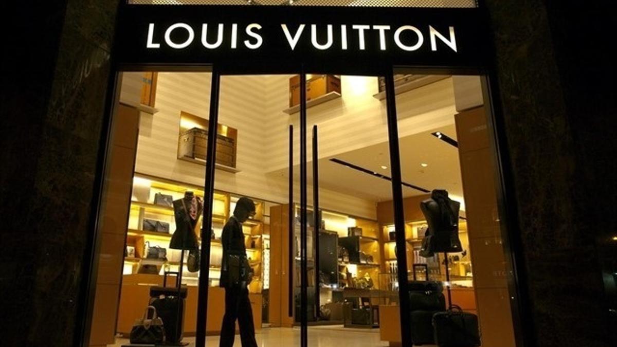 Nubarrones para el lujo: Gucci, Louis Vuitton y Burberry tropiezan en Asia y no lo compensan con Europa y EEUU