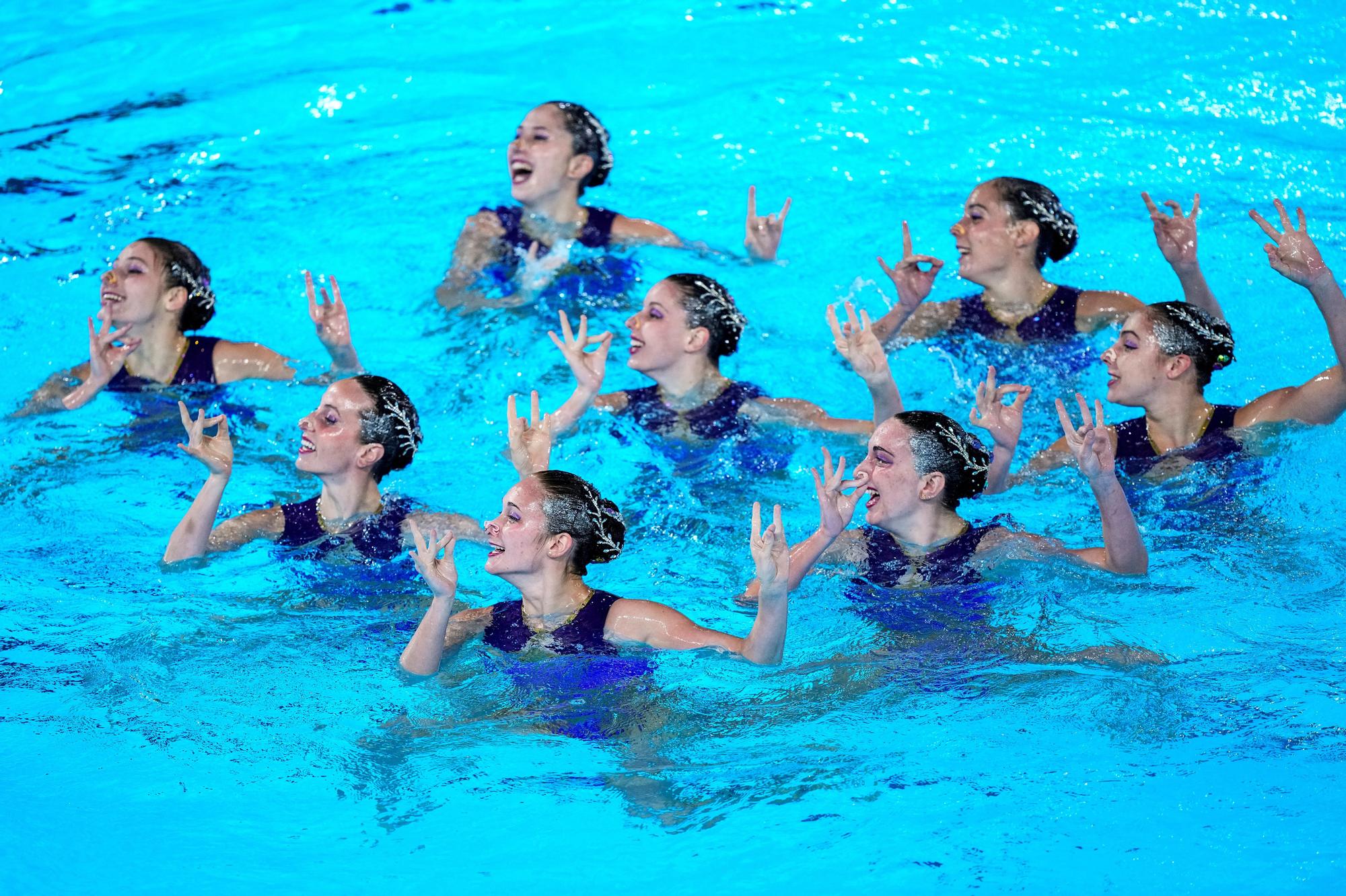 El equipo español de natación artística en los Juegos Olímpicos de París