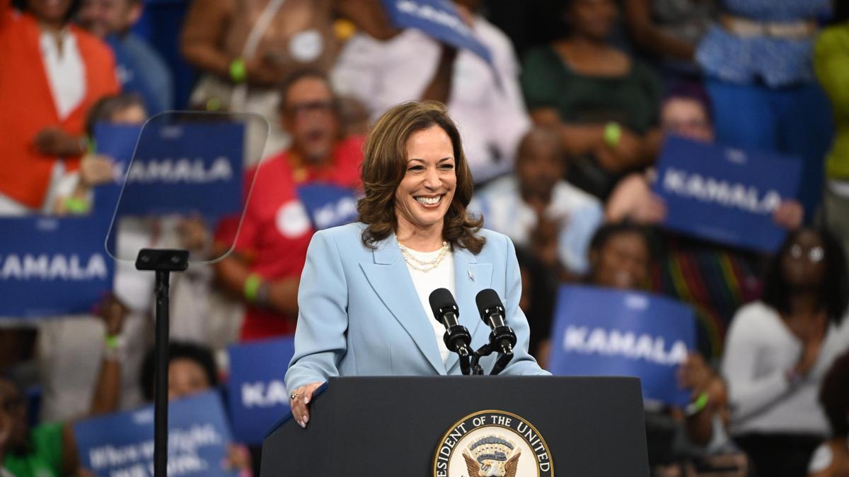 “Es negra de repente” o “cuota de la diversidad”: los republicanos se enredan en sus ataques para destruir a Kamala Harris