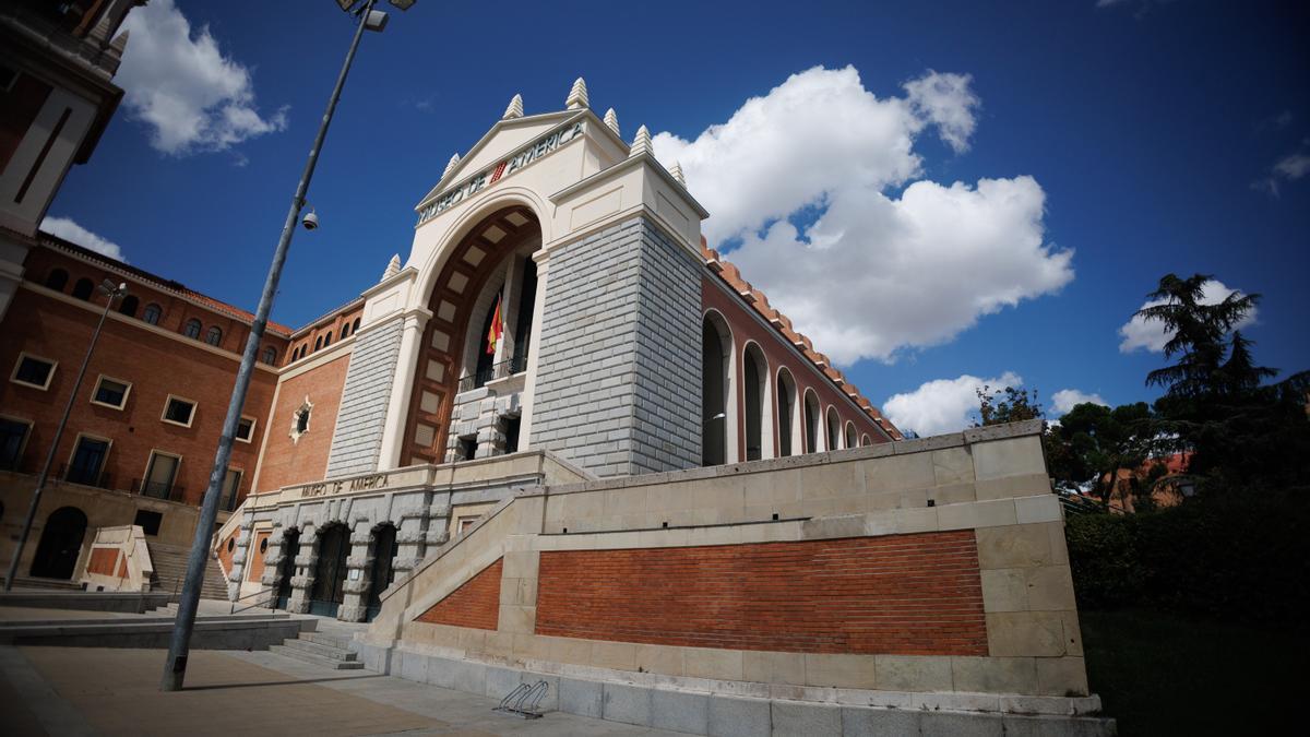 La fachada del Museo de América, ubicado en Madrid