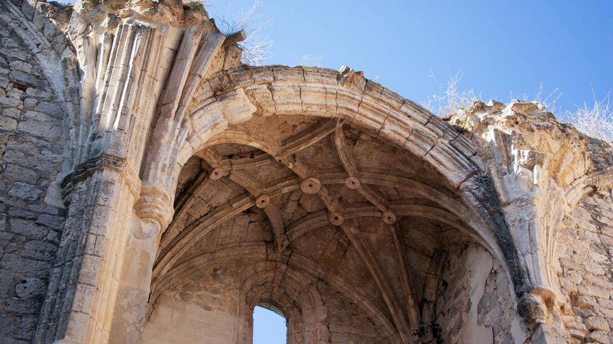 El monasterio en ruinas, despojado de sus obras de arte, que hoy revive como foco cultural