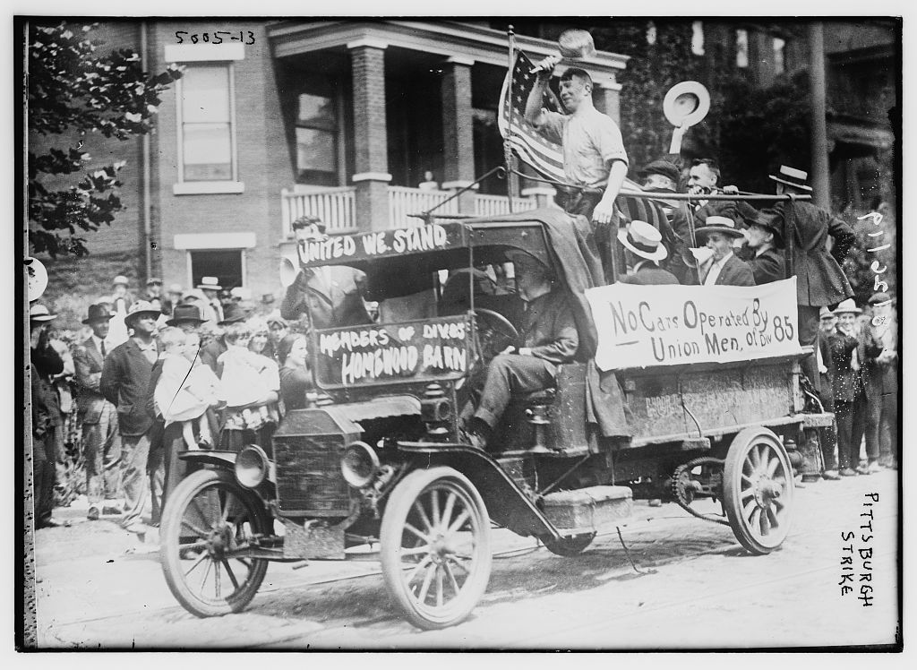 Huelguistas durante los paros de 1919 en Pittsburgh