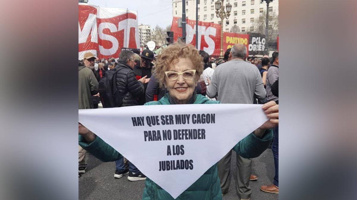 Manifestación contra los recortes a las pensiones del Gobierno de Javier Milei.