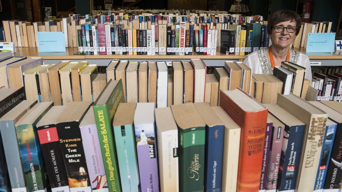 La directora de la biblioteca pública de Arroyo de la Miel en Benálmadena (Málaga), María del Carmen Martín