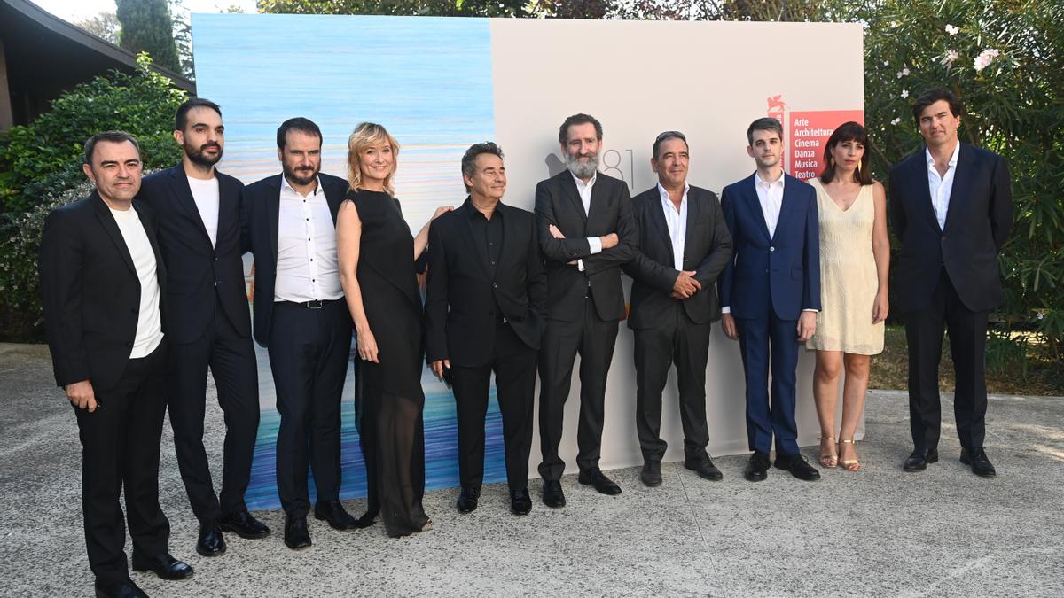 Todo el equipo de 'Marco' en la presentación del filme en Venecia