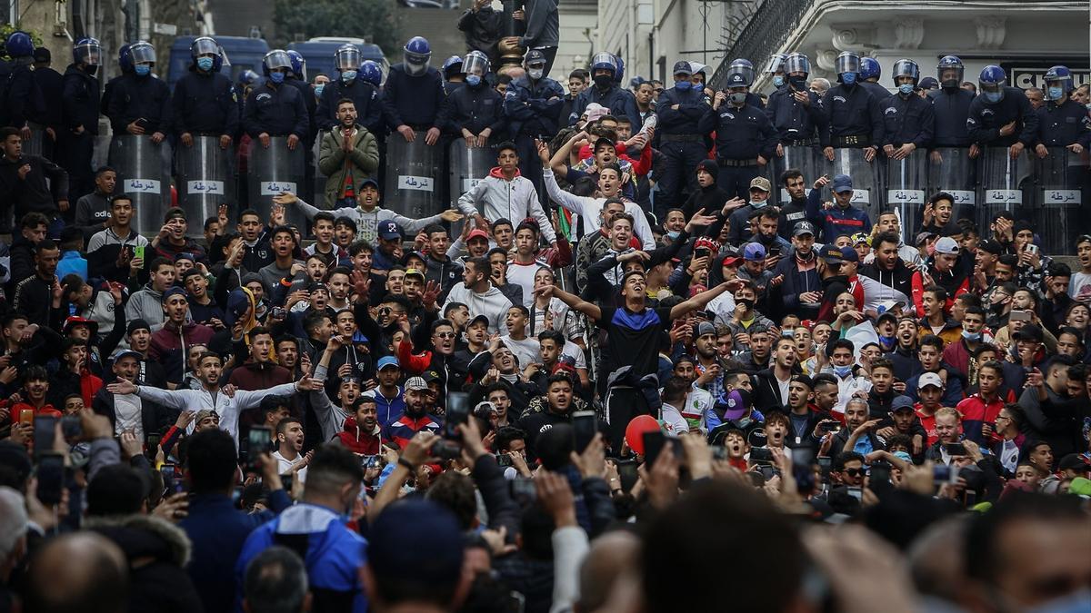 Manifestación antigubernamental convocada por el movimiento Hirak el 26 de febrero de 2021 en la capital de Argelia.