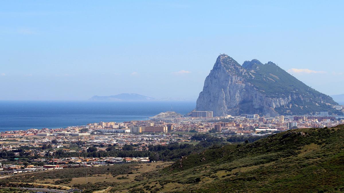 España y Reino Unido retoman las conversaciones sobre Gibraltar tras el cambio de Gobierno