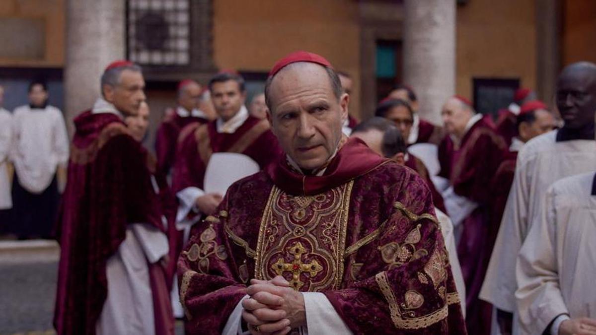 'Cónclave', el thriller que desvela las miserias del Vaticano tejiendo su propio 'Juego de tronos'