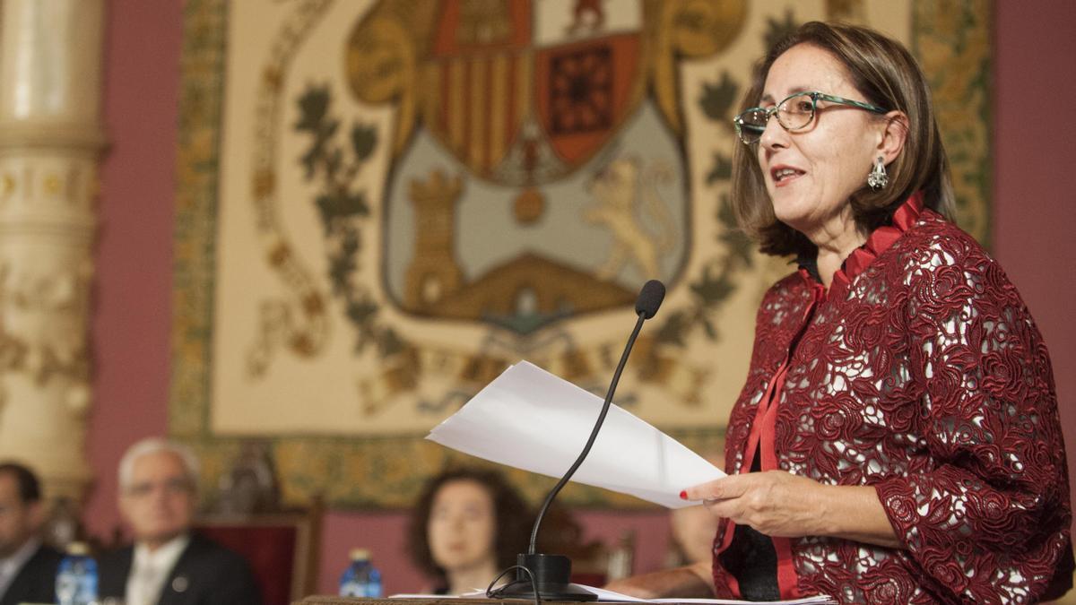 Chus Pato, Premio Nacional de Poesía 2024 por un libro visionario y materialista en el que dialoga con la muerte