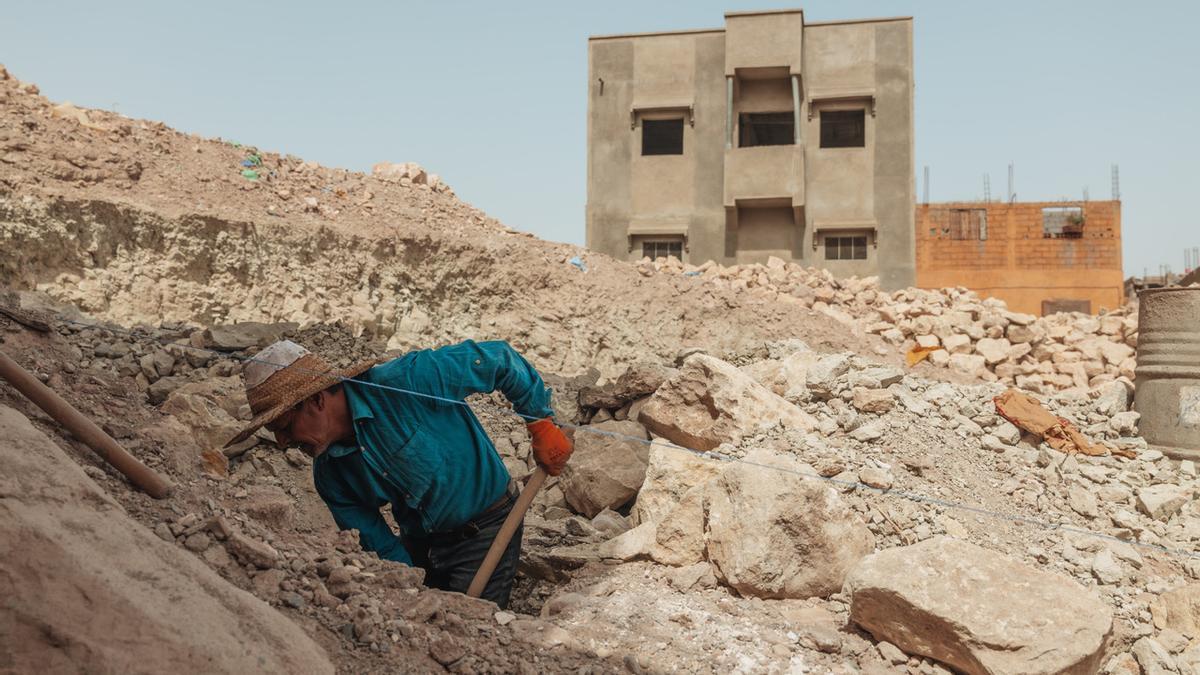 Familias entre escombros e indemnizaciones insuficientes: la vida en Marruecos un año después del terremoto