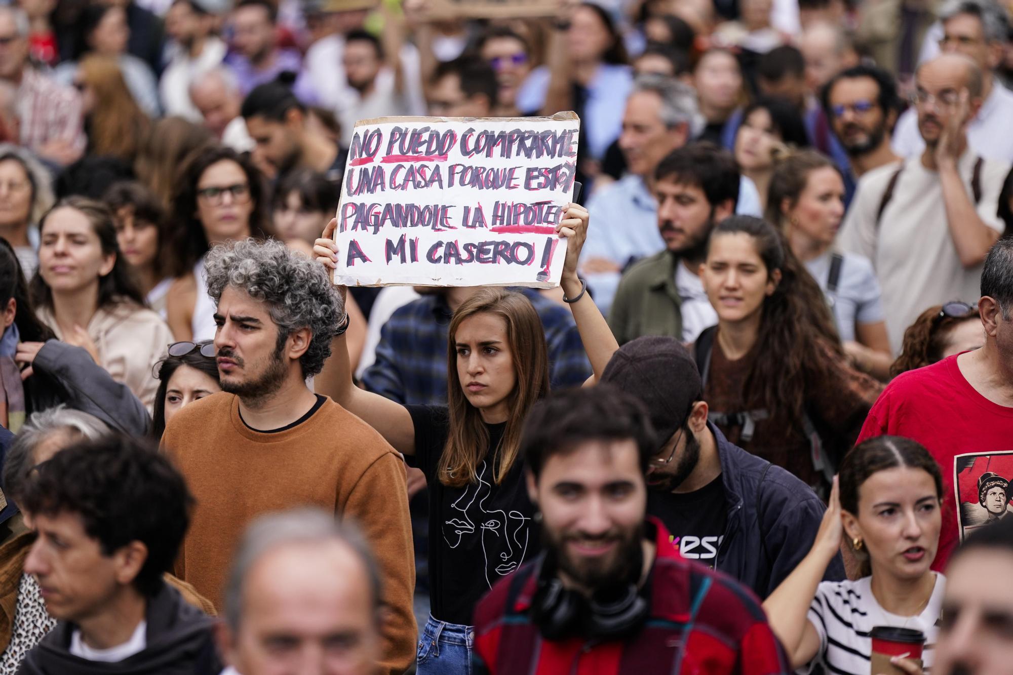 Manifestación en defensa de una vivienda digna en Madrid, este domingo