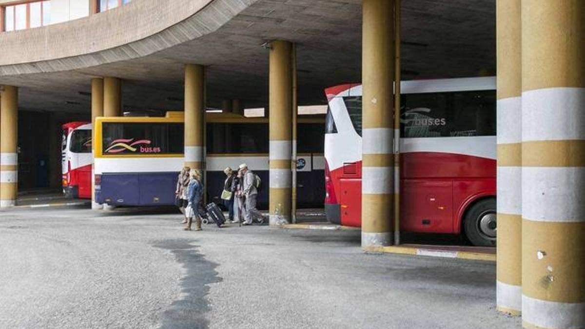 Los sindicatos y las empresas de autobuses de viajeros no llegan a un acuerdo para evitar la huelga