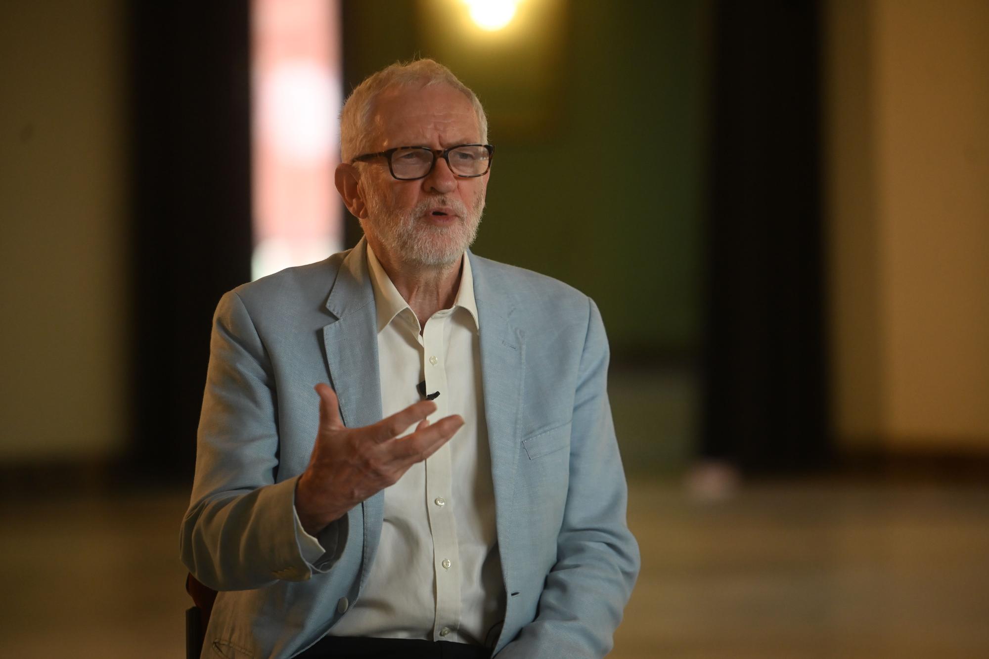 El diputado británico y ex líder del Partido Laborista, Jeremy Corbyn, en el Círculo de Bellas Artes de Madrid, el 19 de octubre de 2024.