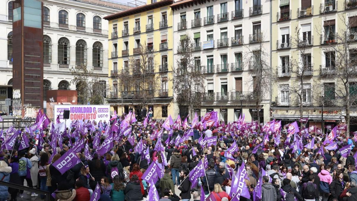 Acto organizado por CCOO y UGT en Madrid por el 8M, en la plaza junto al Museo Reina Sofía..